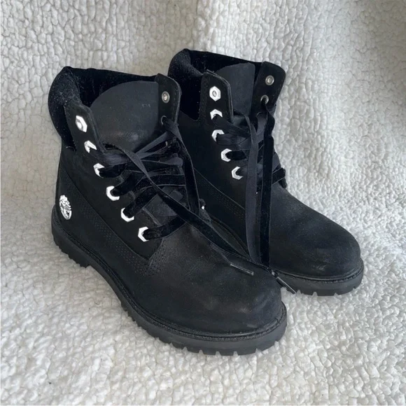 Timberland Black Velvet Women’s Boots - Picture 2 of 8